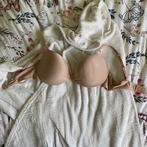 La Senza push up bra (38DD)